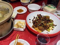 -冯烫烫跷脚牛肉·川菜小馆(武胜西街店)