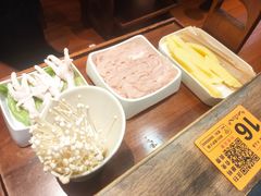 鸭肠王-沸炉重庆老火锅(军事博物馆店)