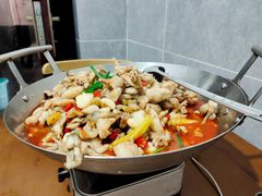 -昱龙大盆牛蛙馆(三兴街总店)
