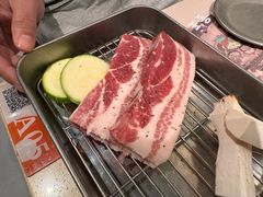 -蚂蚁洞·烤肉大营地(上海静安大悦城店)
