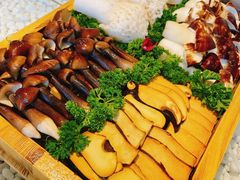 -慢丽江·云南野生菌土鸡锅(西山店)