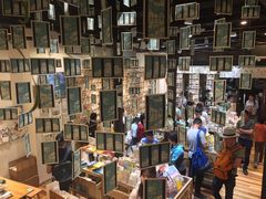 -猫的天空之城概念书店(杭州南宋御街店)