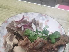 -苏莱特色牛骨滩羊手抓馆(长城东街总店)