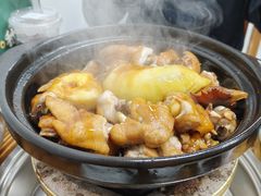 -东川炭炉鸡煲·榴莲瓦煲鸡(广州首店)