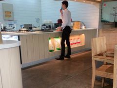 -蜜桃餐厅·伴山(湖滨商业街店)