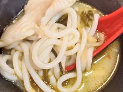 -灵芝妹子海鲜米线(香炉礁山姆店)