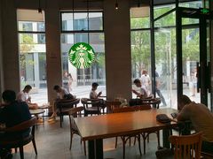 大堂-星巴克(北京三里屯SOHO一店)