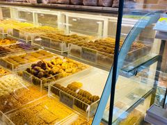 面包甜点陈列柜-老大昌(淮海中路店)