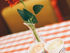 -红宝石·鲜奶小方·海派西点房(南丹店)