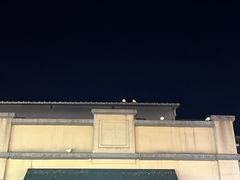 -王府井奥莱临潼小镇(临潼店)