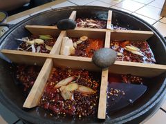 -瓜西西重庆火锅(花溪店)