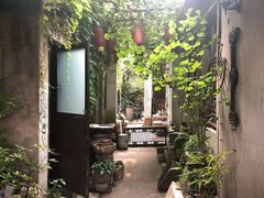 -邊城書店
