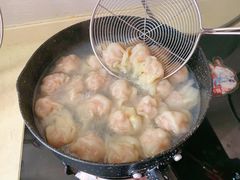 鲜肉小馄饨-梦花街馄饨店(中华苑店)
