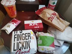 -肯德基(汤逊湖店)