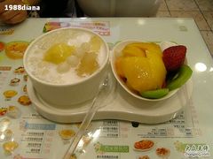 椰汁雪蛤炖官燕-许留山