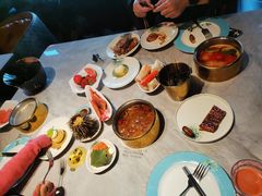 -雍容荟帝王蟹活龙虾展台自助(IFS黑金店)