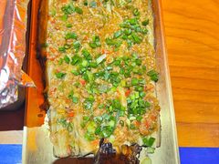 -何师烧烤·小龙虾·江湖川菜·精酿啤酒(中铁西城店)