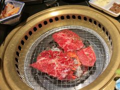 -山川小町·极番烧肉(新地假日广场店)