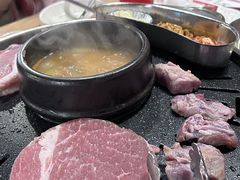 -江南猪肉商会无限续吃(弘大店)