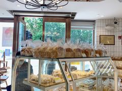 面包甜点陈列柜-老大昌(淮海中路店)