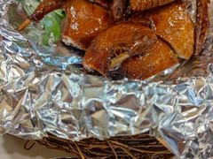 脆皮乳鸽（只）-火齐潮汕砂锅粥(五道口店)