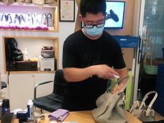 -爱革·奢品·鞋包·衣物·家居(金桥国际商业广场店)