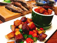 油鸡纵爆雪花牛肉-石屏会馆