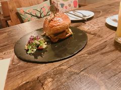 -HIGH FIVE哈福手工汉堡(桂林路店)