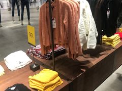 -URBAN REVIVO(西安Momopark店)