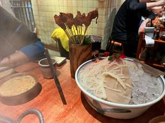 -周小明火锅(黑金冠社区店)