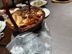 -东口码头·烧鸽子·鱼头泡饼·地方菜(金鹰悦城店)