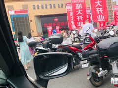 -华冠折扣超市(长阳店)