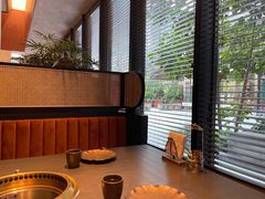 -铭牛烧肉·和牛海鲜自助(高新月牙湖店)