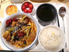 山城麻辣素香锅-轻蔬不用等·素食(江苏路店)