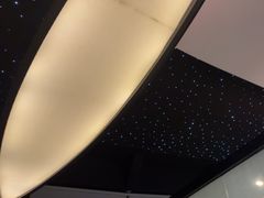 -亚洲国际大酒店·云顶阁旋转自助餐厅