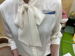 -瑞尔齿科(南京东路名人诊所)