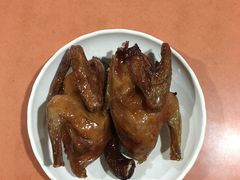 乳鸽-煲煲掂风味煲仔饭餐厅(西区店)