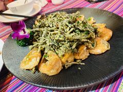 -香巴拉云南餐厅(华莱坞店)