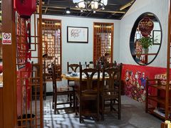 -乡土黄·鲜牛肉火锅·小龙虾(兴业街店)
