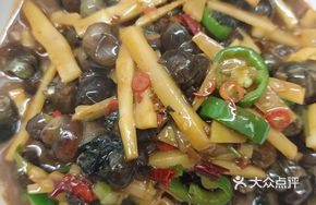 Stir-fried Snail with Sour Bamboo Shoots