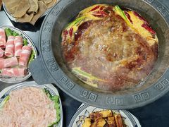 吉祥九宫大红锅底-重庆故事姊妹老火锅(财经学院店)