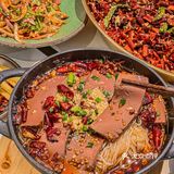 一定要来吃‼️广州这家比脸盘还大的辣子鸡🐔