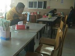 -洪峰浩老北京烧饼夹肉(角门路店)