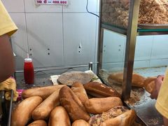 -Bánh Mì Huynh Hoa