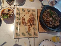 -蚝堡海鲜·威海菜·海肠捞饭·烧烤·亚洲吃蚝公司(幸福门店)