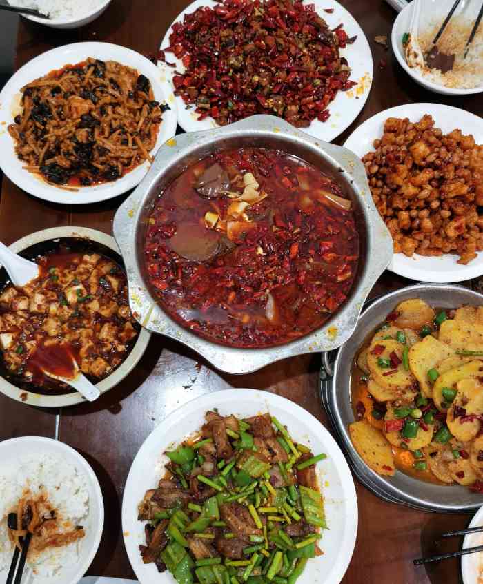 胖娃川菜馆(文化宫路店)