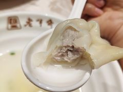 刀鱼馄饨-老半斋(福州路店)