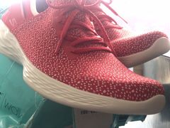 -SKECHERS 斯凯奇(上海国际时尚中心店)