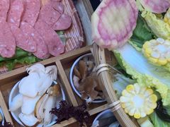 -阿婆情腊排骨火锅(金虹路店)