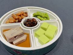 肆月前菜拼盘-肆月河豚·淮扬菜·湘菜(华天店)